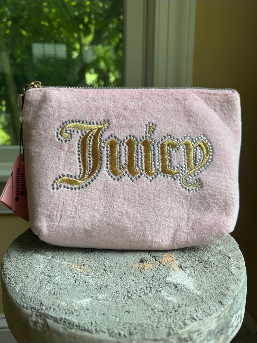 Juicy Couture Light Pink Plush Cosmetic Pouch with Gold Logo 1 travel bottle NWT